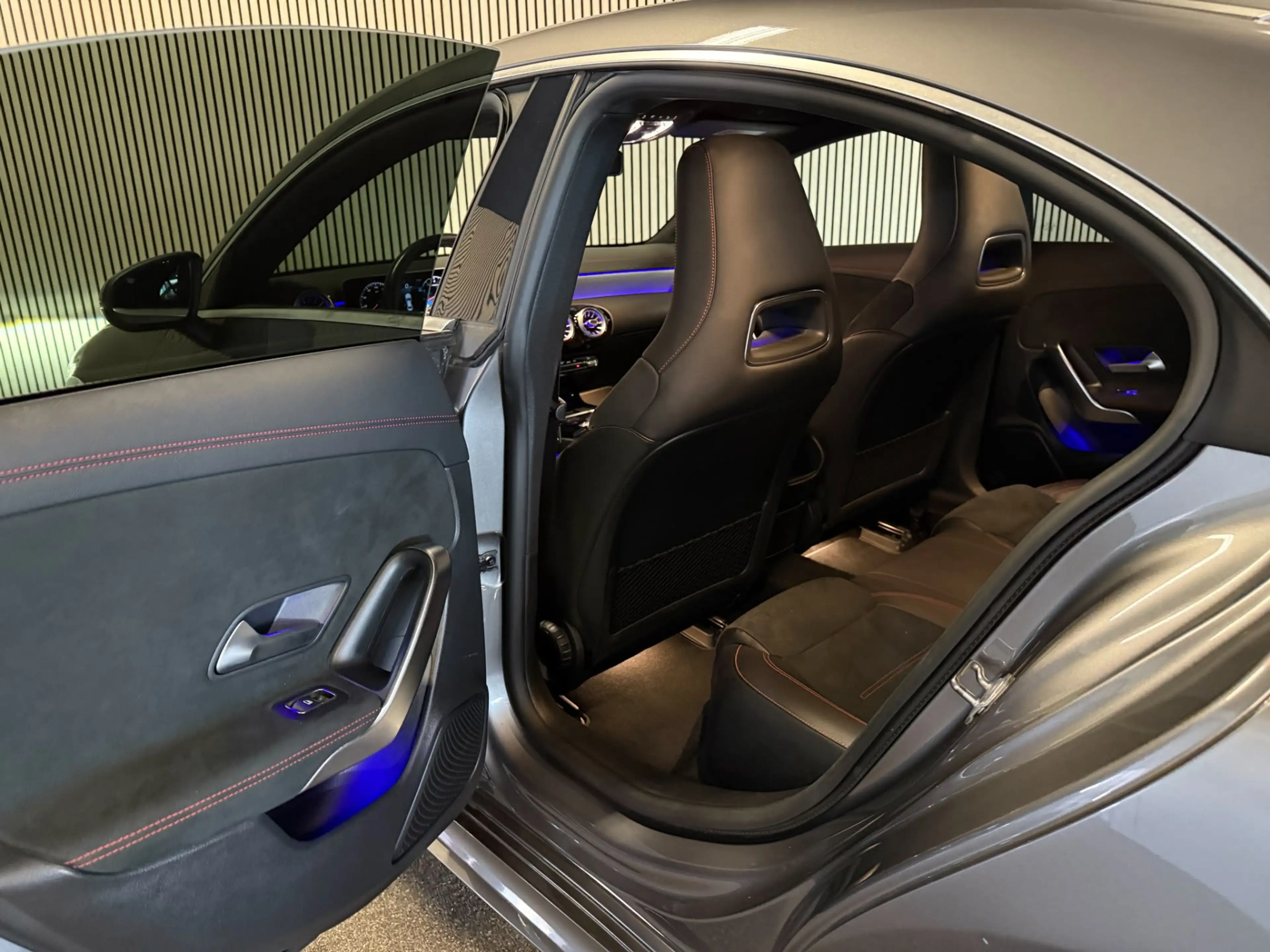 Mercedes-Benz CLA 220 AMG STYLING-TREKHAAK-SFEERVERLICHTING-MULTISPAAKS- — photo 26