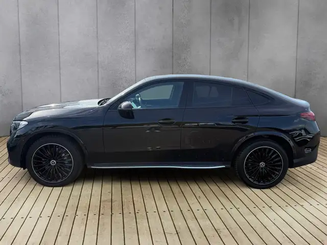 Mercedes-Benz GLC view 2