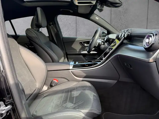 Mercedes-Benz GLC view 5