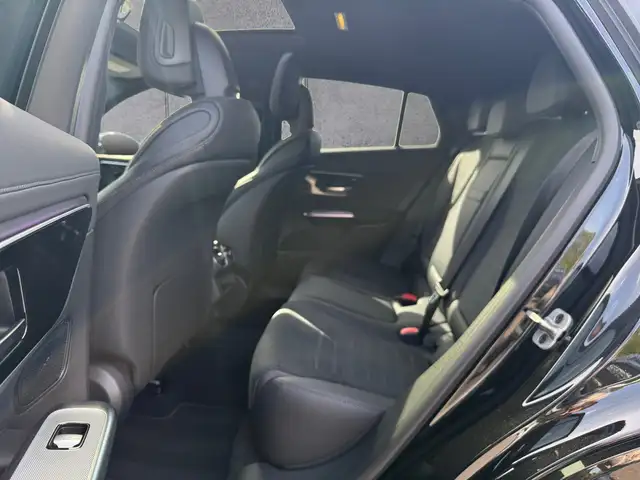 Mercedes-Benz GLC view 9