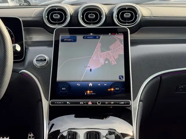 Mercedes-Benz GLC view 12