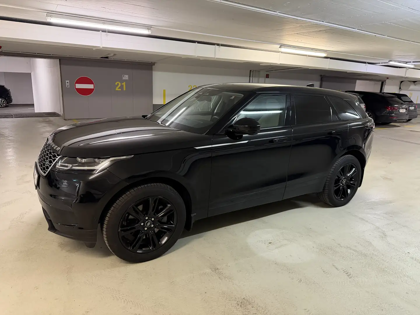 Land Rover Range Rover Velar Range Rover Velar D200 SE AWD Schwarz - 1