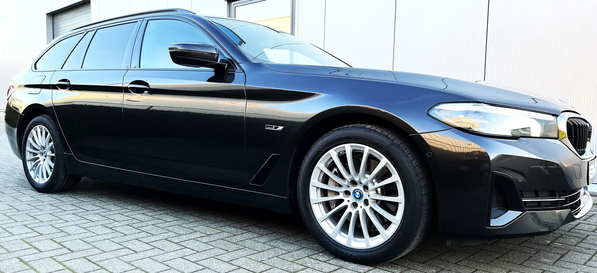 BMW 530 e Cognac Leder*Camera*Electr Trekh*AppleCp*KeyLess Gris - 2