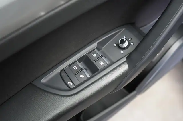 Audi Q5 view 29