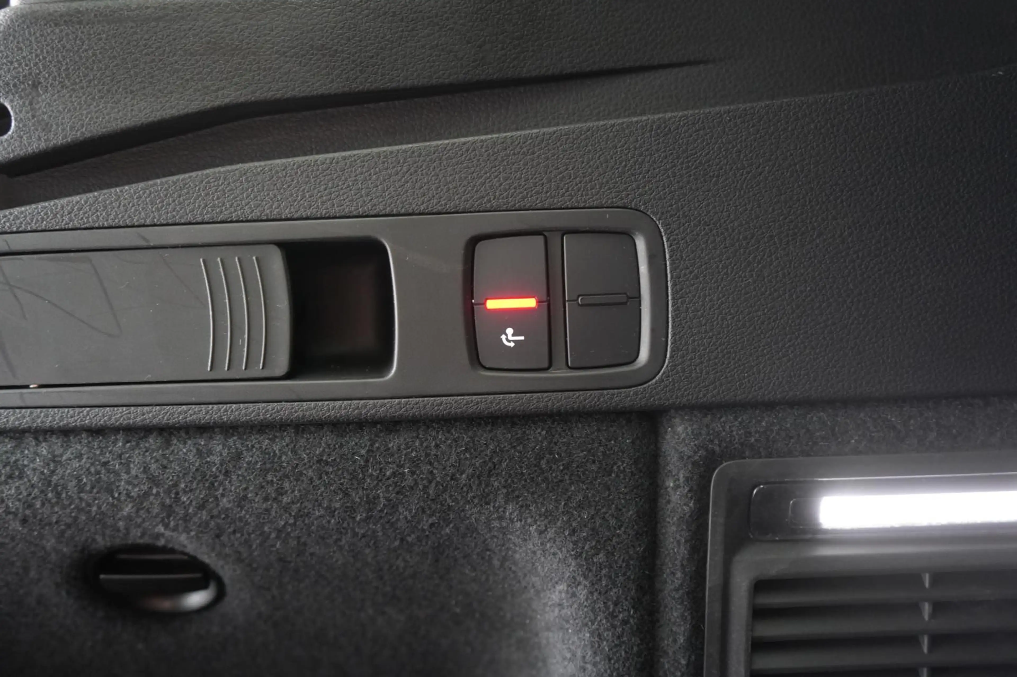 Audi Q5 40 TDI quattro S tronic Temp/Virtual/AHK/LED — photo 10