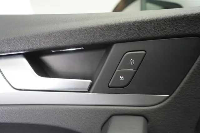 Audi Q5 view 28