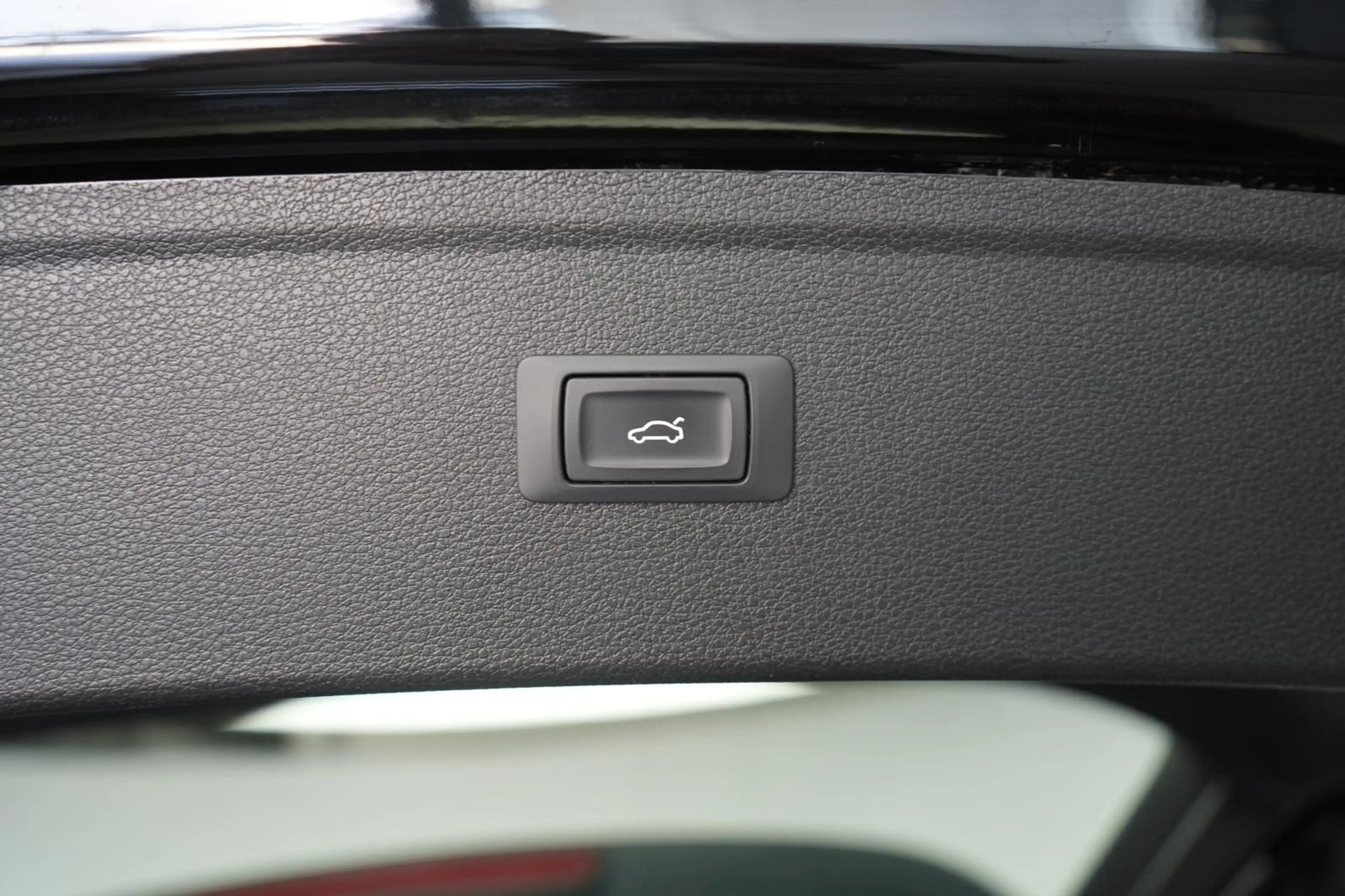 Audi Q5 40 TDI quattro S tronic Temp/Virtual/AHK/LED — photo 9
