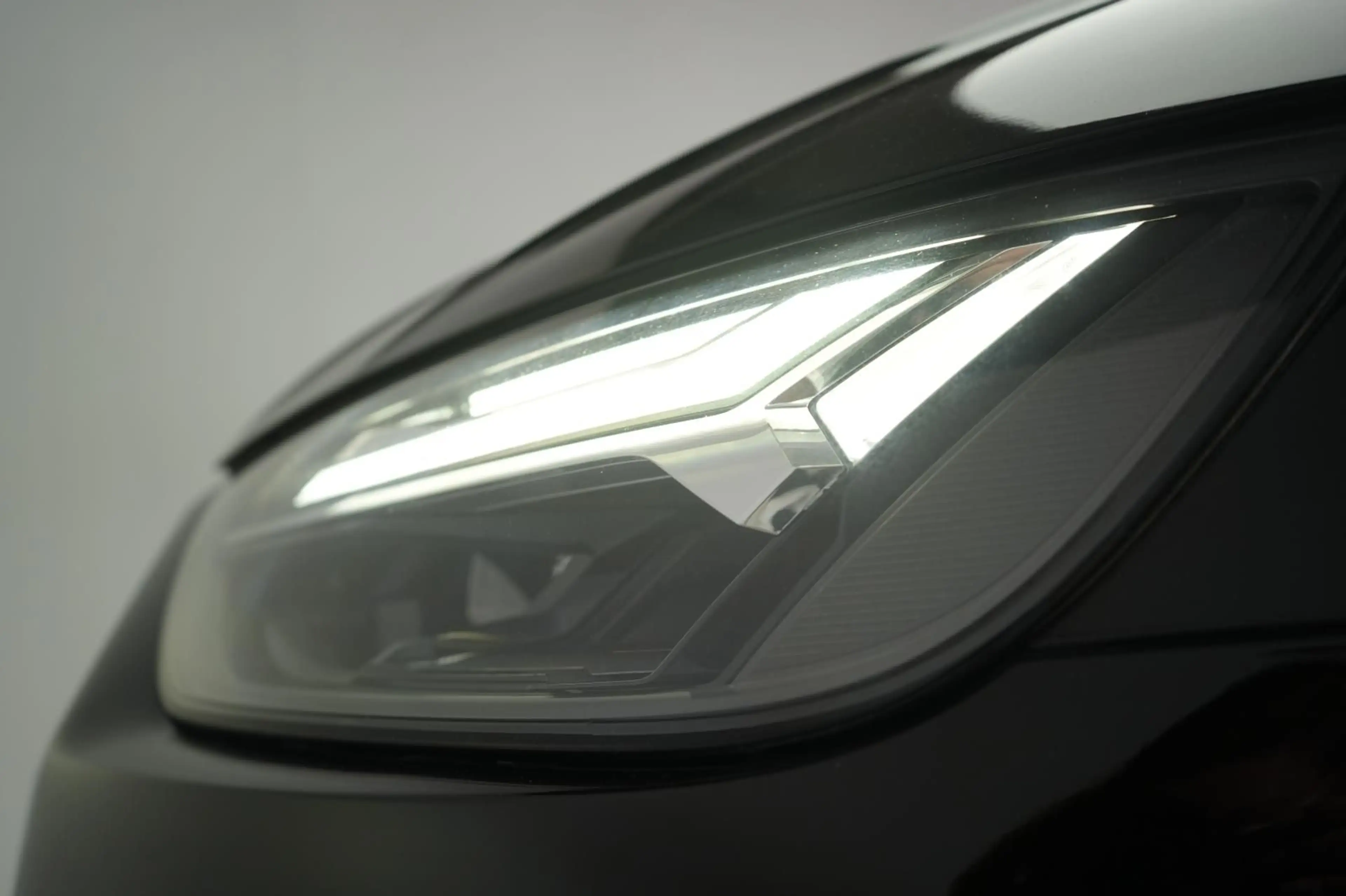 Audi Q5 40 TDI quattro S tronic Temp/Virtual/AHK/LED — photo 14