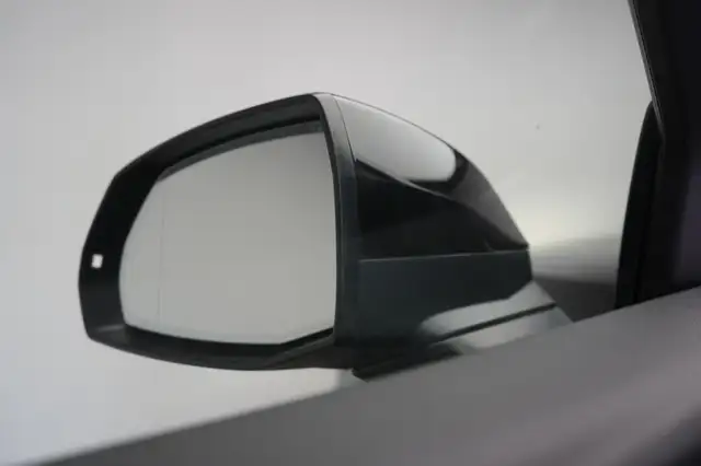 Audi Q5 view 25