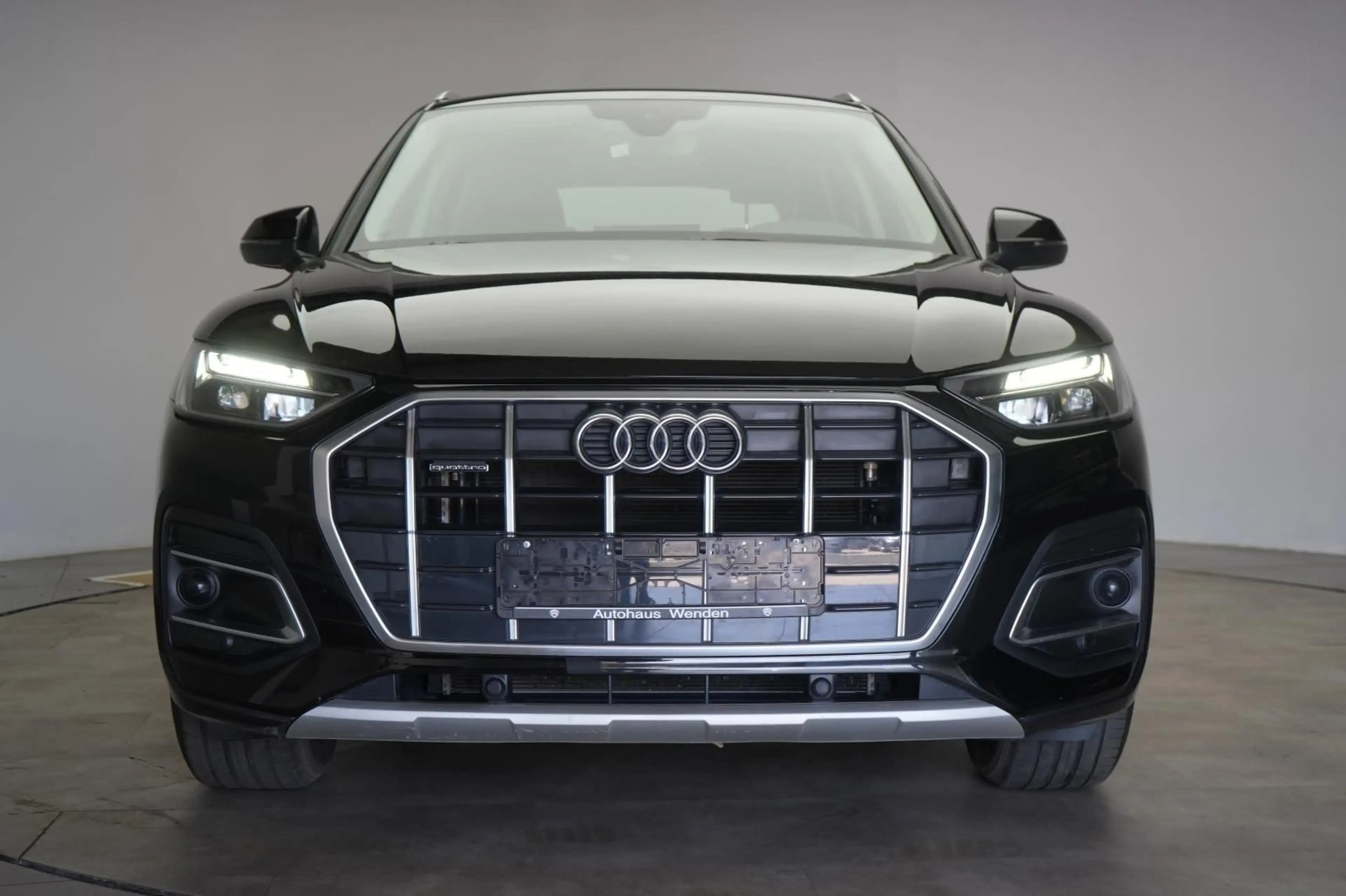 Audi Q5 40 TDI quattro S tronic Temp/Virtual/AHK/LED — photo 2