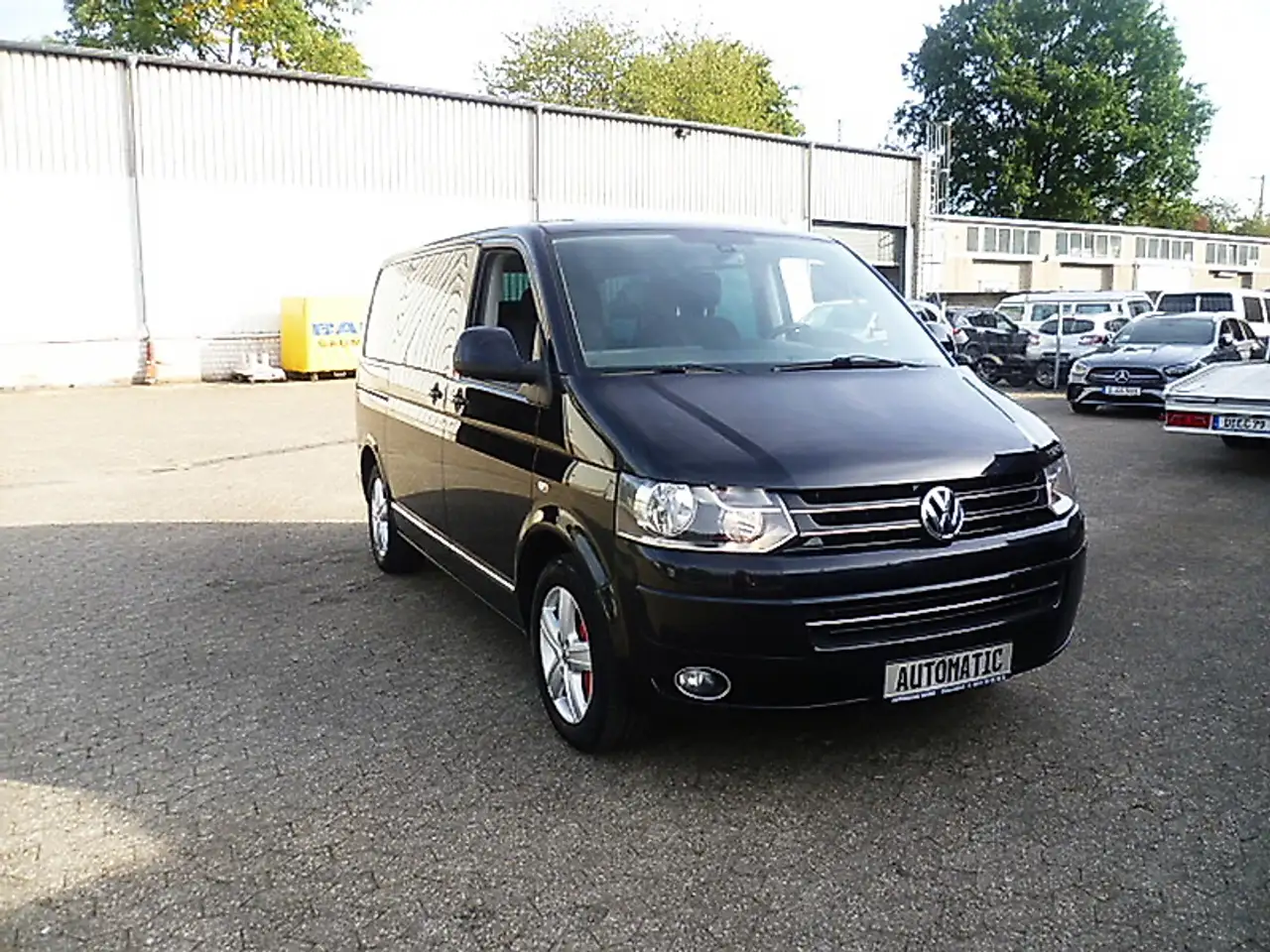 VOLKSWAGEN T5.1 MULTIVAN 2.0 TDI 179CH - TEAM - BVA - 7 PLACES - CAMÉRA DE RECUL - ATTELAGE FIXE - HISTORIQUE ENTRETIEN COMPLET