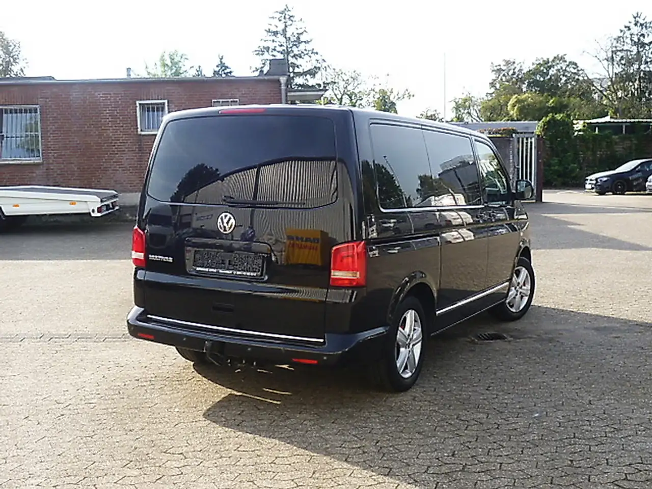 VOLKSWAGEN T5.1 MULTIVAN 2.0 TDI 179CH - TEAM - BVA - 7 PLACES - CAMÉRA DE RECUL - ATTELAGE FIXE - HISTORIQUE ENTRETIEN COMPLET