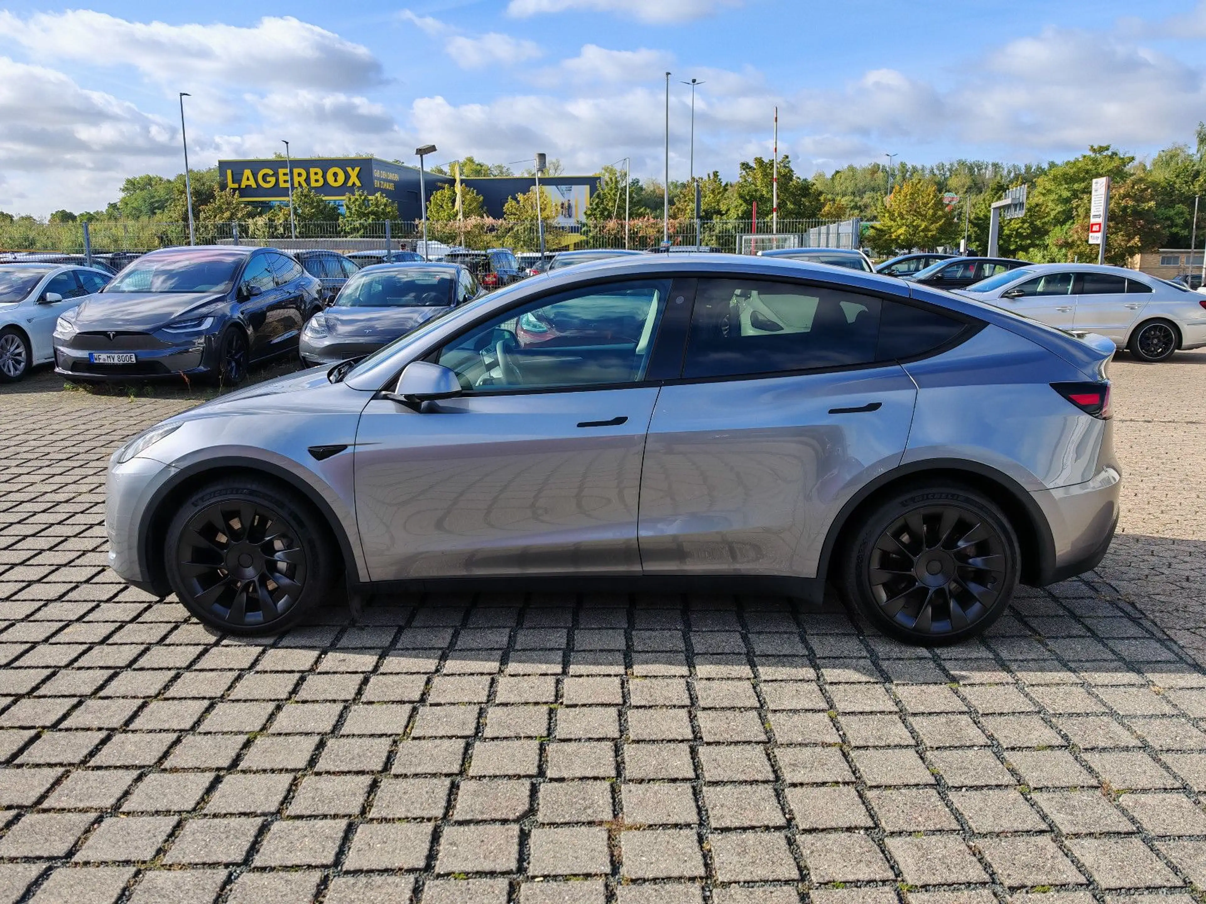 Tesla Model Y LongRange AWD | EAP | AHK | SoH 92,6% — photo 14