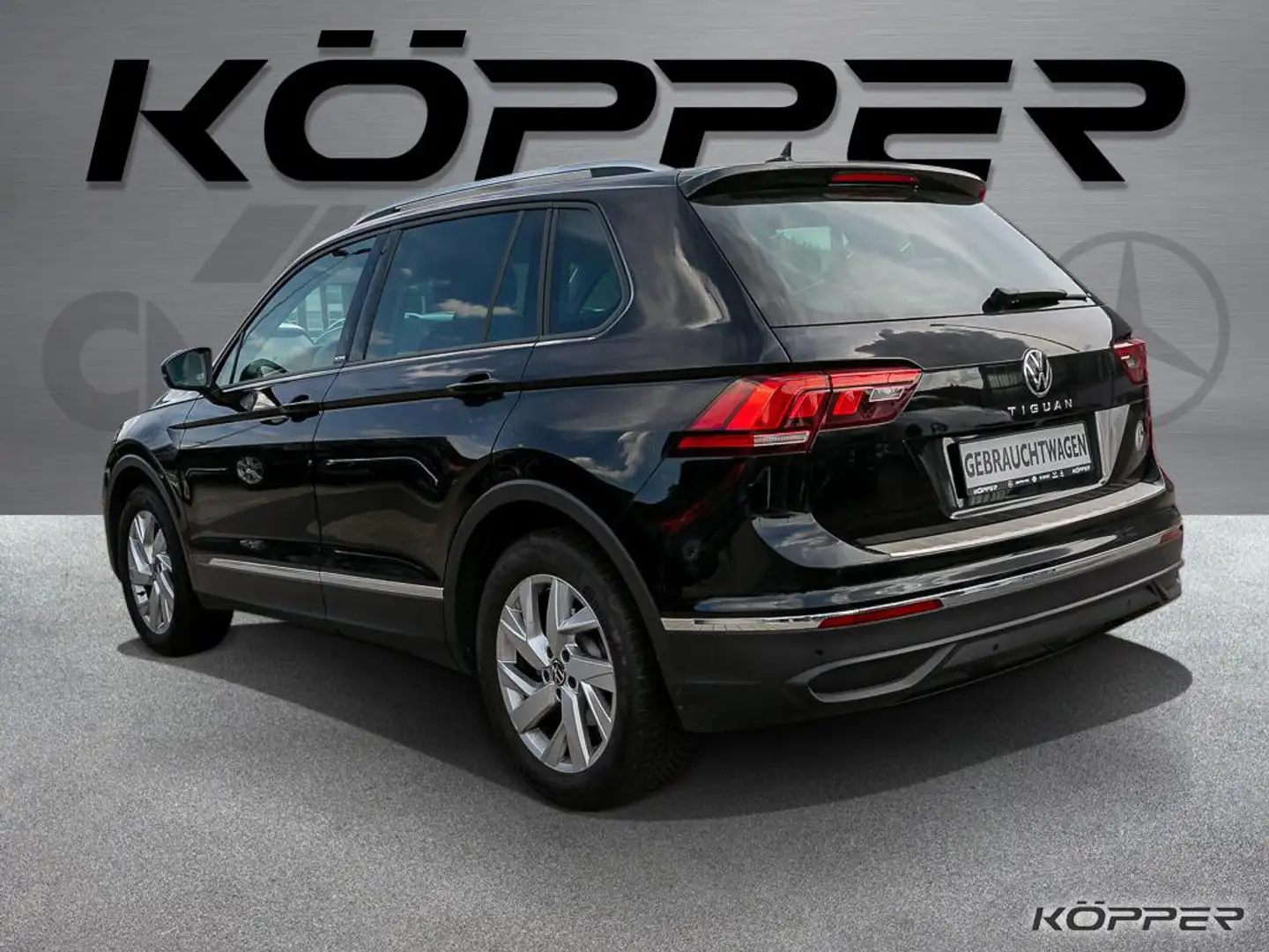Volkswagen Tiguan 1.5 TSI Active CHROM EDITION Navi Kamera Zwart - 2