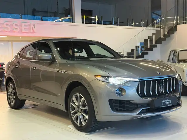 Maserati Levante GranLusso SoftClose/H&K/360°/Memory/PANO