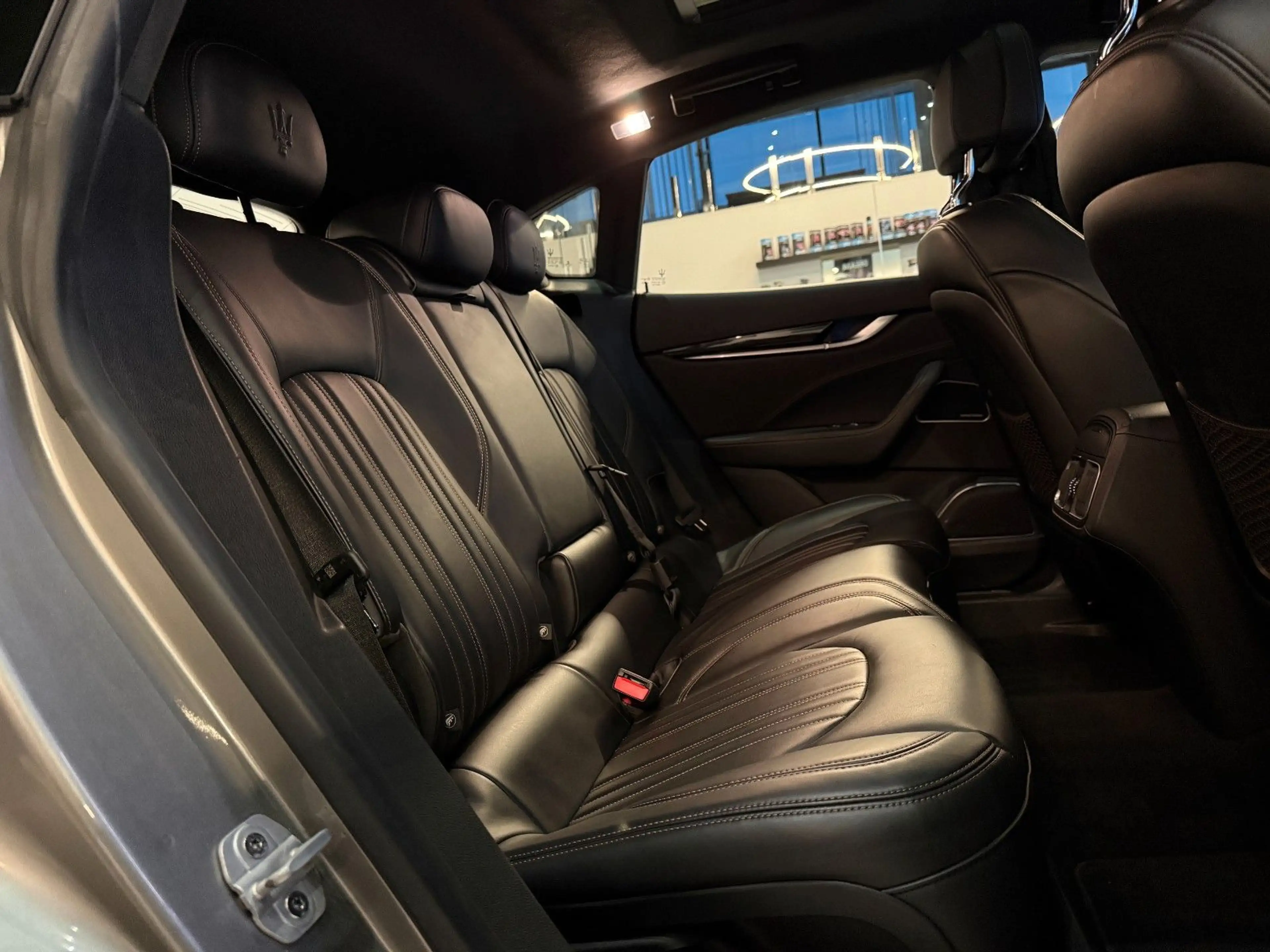 Maserati Levante GranLusso SoftClose/H&K/360°/Memory/PANO — photo 12