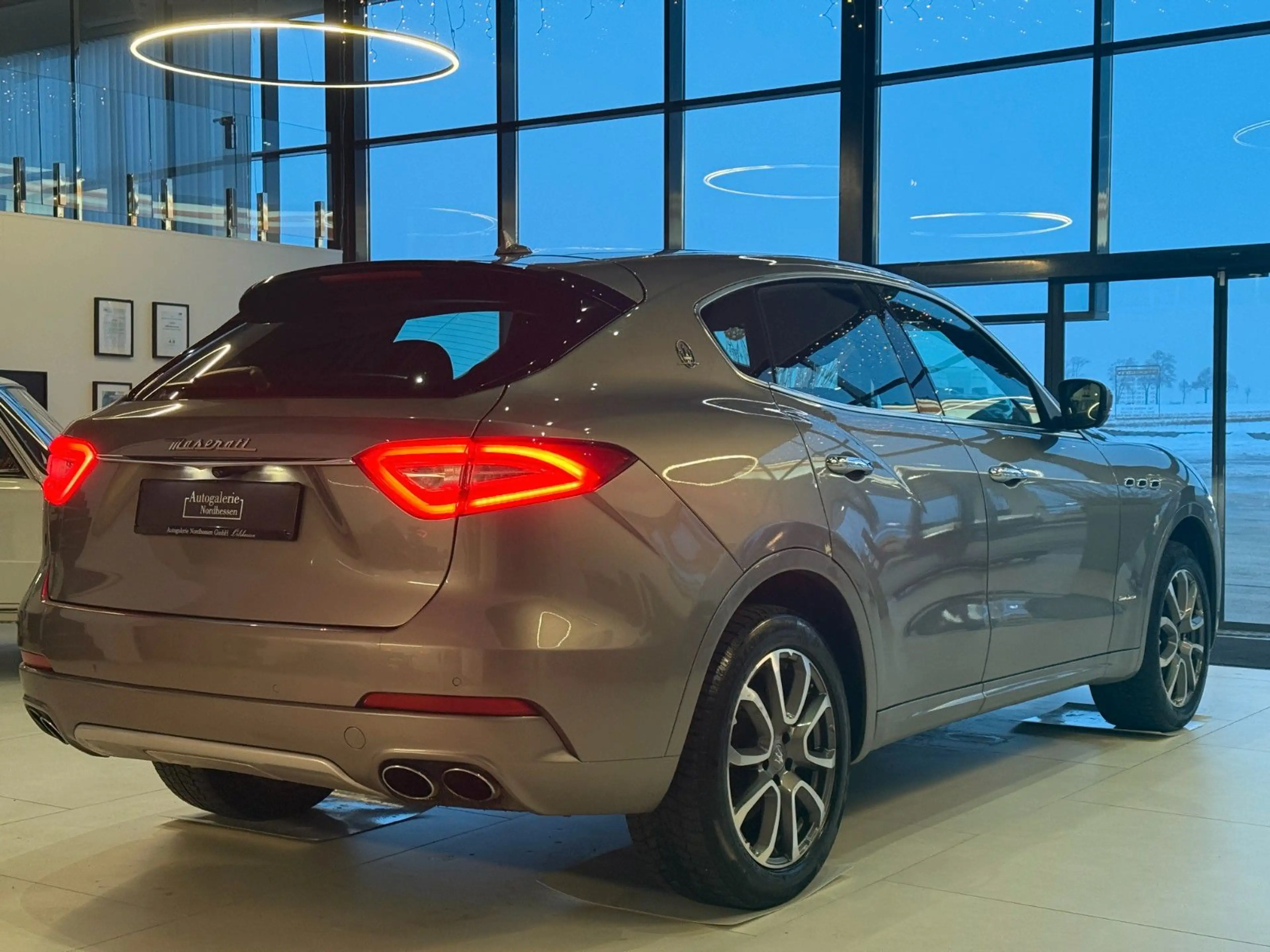 Maserati Levante GranLusso SoftClose/H&K/360°/Memory/PANO — photo 2