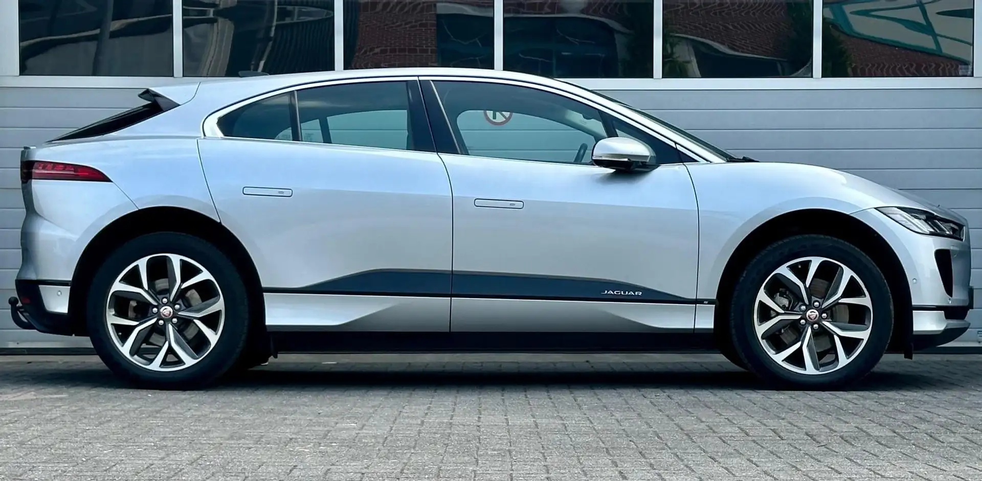 Jaguar I-Pace EV320 S Business 90 kW 3 fase Meridian Audio Grijs - 2