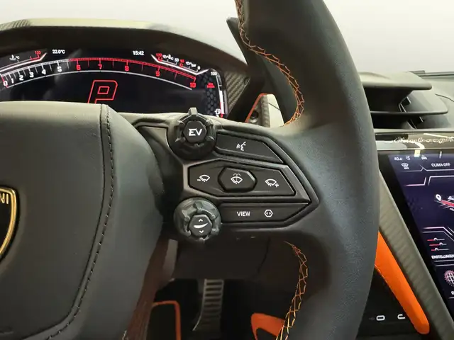 Lamborghini Revuelto view 15