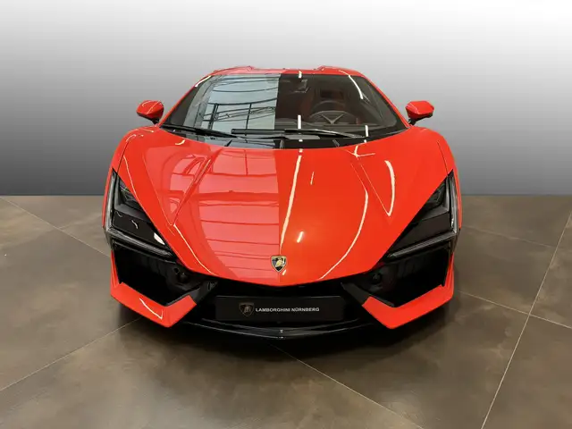 Lamborghini Revuelto view 5