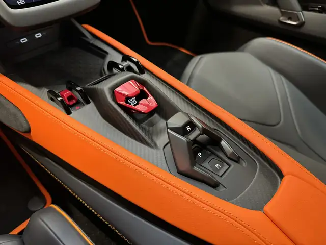 Lamborghini Revuelto view 11
