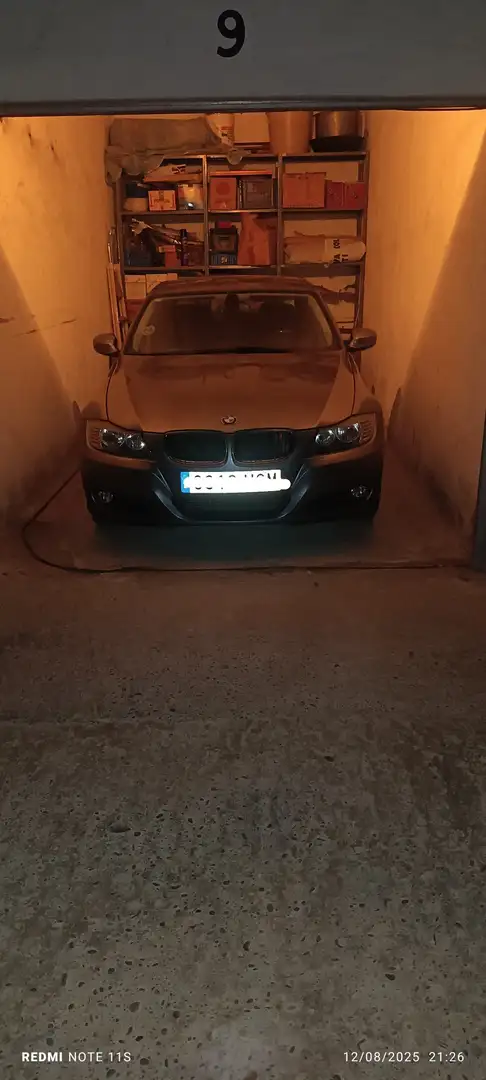 BMW 318 318dA - 1
