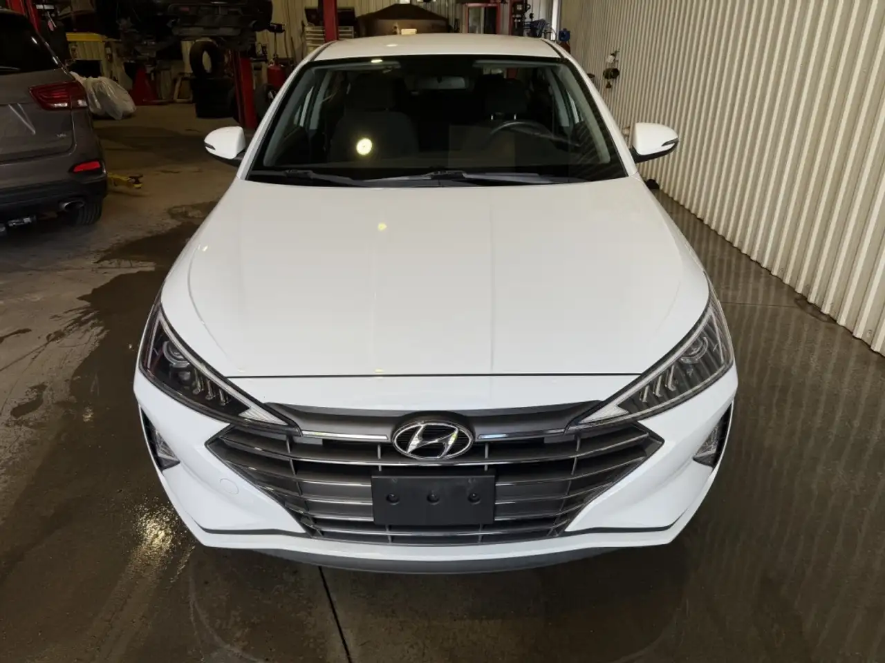 Hyundai ELANTRA снимка Hyundai ELANTRA