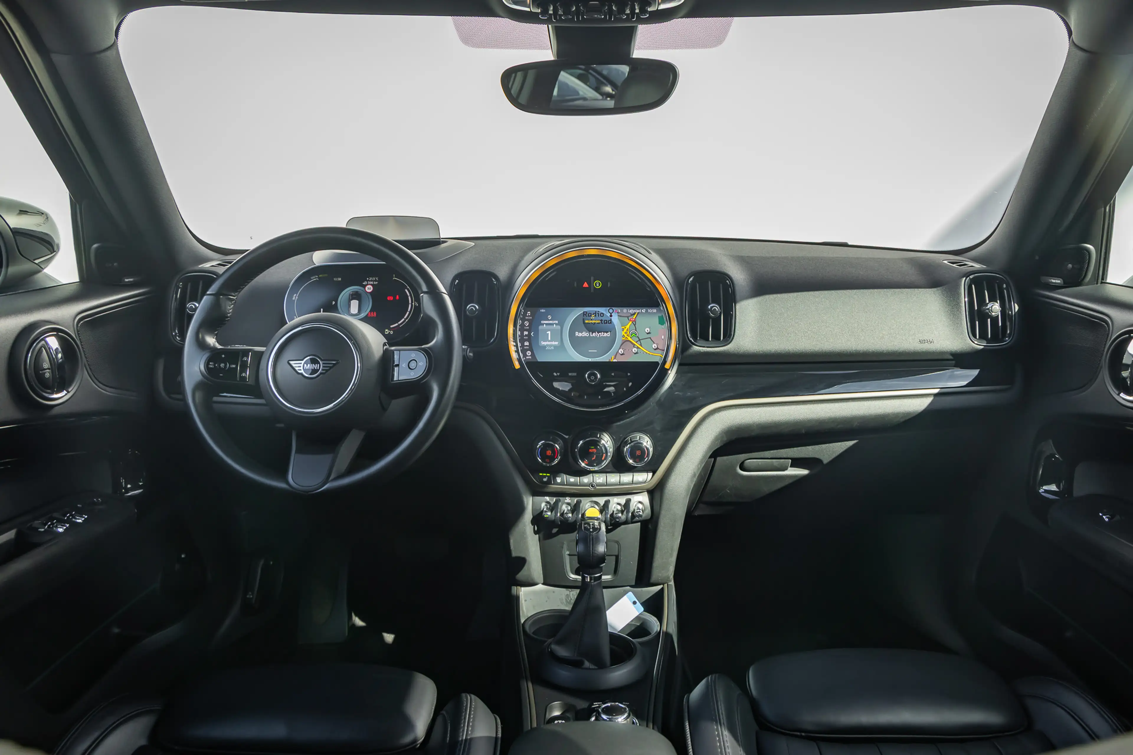MINI Cooper SE Countryman ALL4 1.5 Chili plug in hyb Panoramadak | memory st — photo 3
