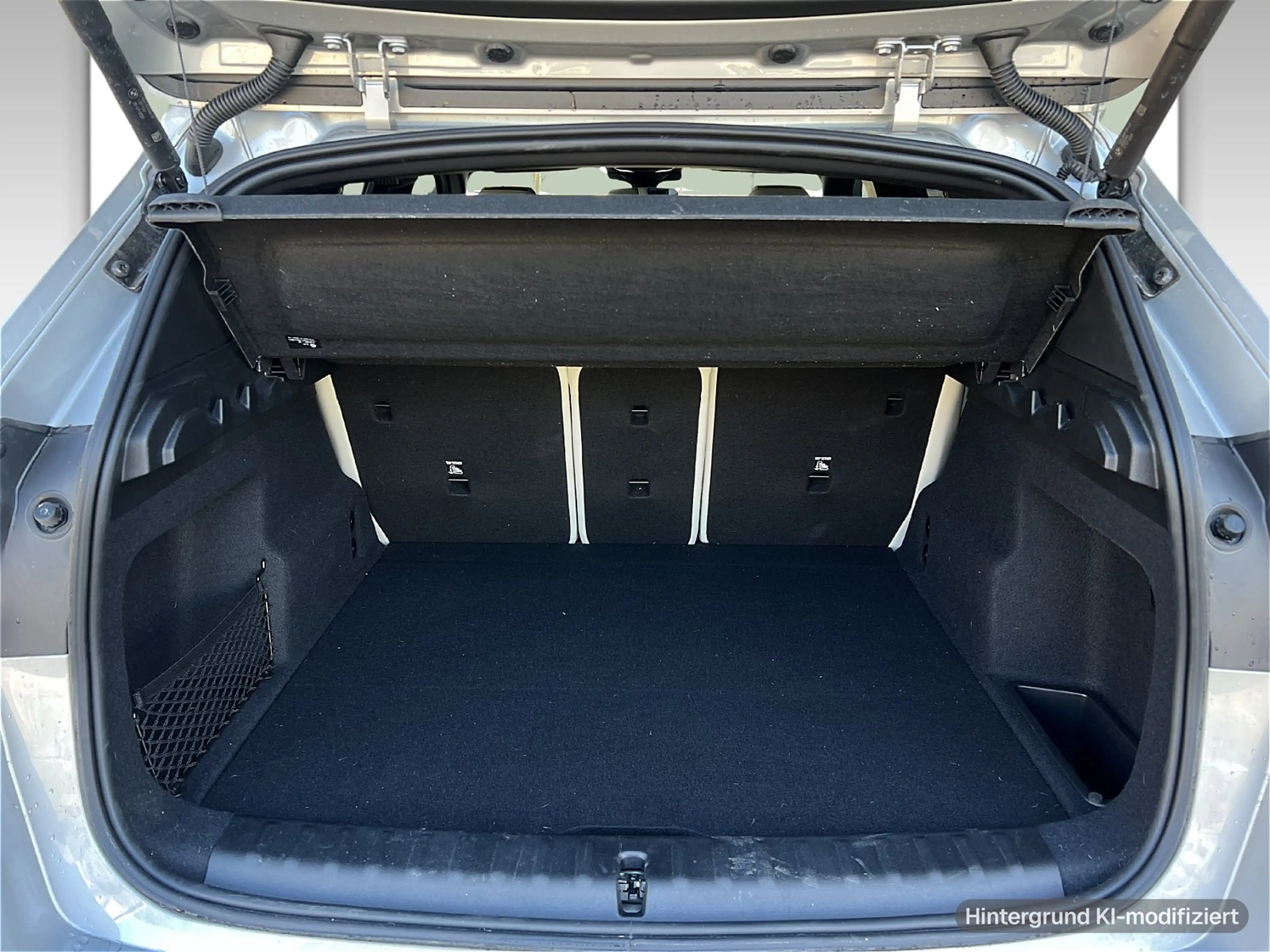 BMW X1 sDrive20i M Sport AHK DA+ ACC PA+ HUD — photo 12