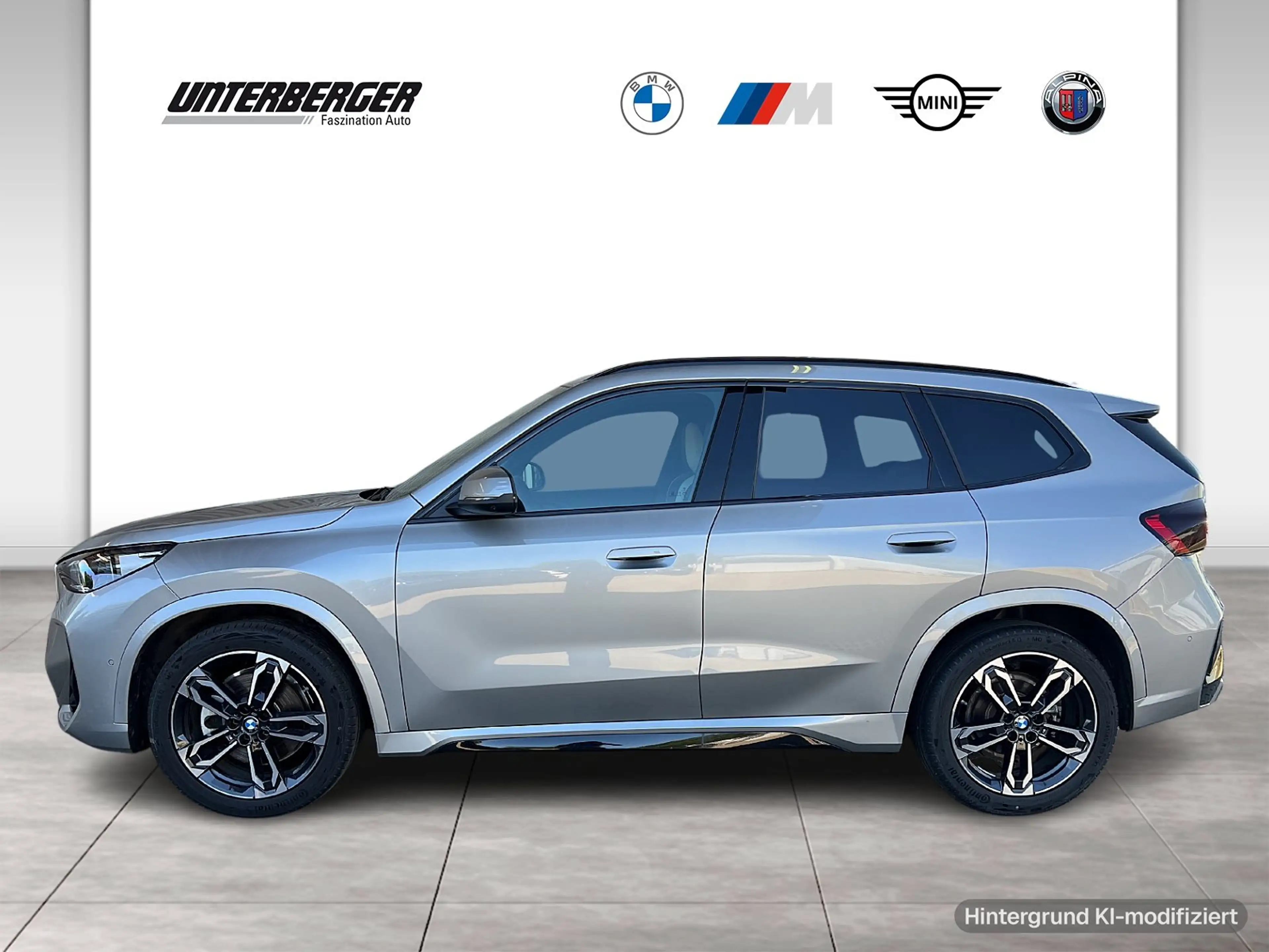BMW X1 sDrive20i M Sport AHK DA+ ACC PA+ HUD — photo 3