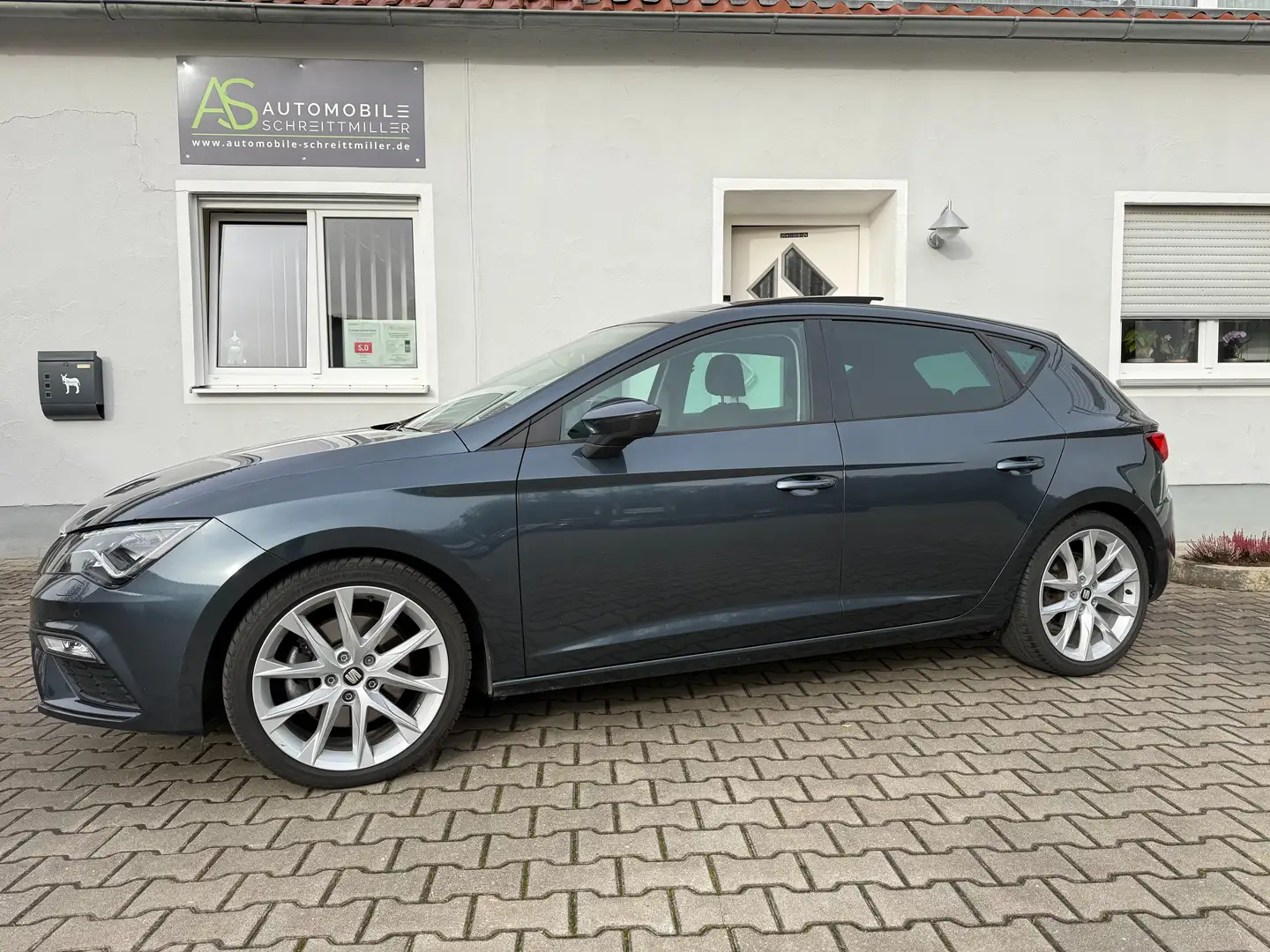 SEAT Leon FR DSG PANO LED CARPLAY VIRTUAL BEATS 18" Grau - 2