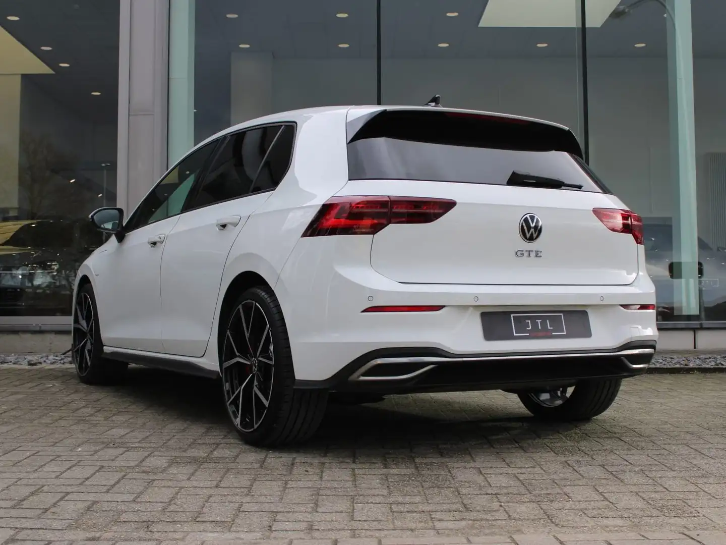 Volkswagen Golf GTE 1.4 eHybrid GTE DSG (180 kW) leder pano Weiß - 2