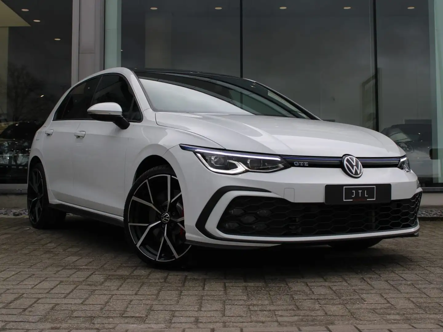 Volkswagen Golf GTE 1.4 eHybrid GTE DSG (180 kW) leder pano Weiß - 1