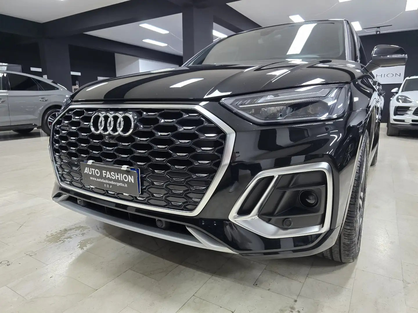 Audi Q5 Q5 2021 SPB 40 2.0 tdi S line quattro s-tronic Zwart - 2