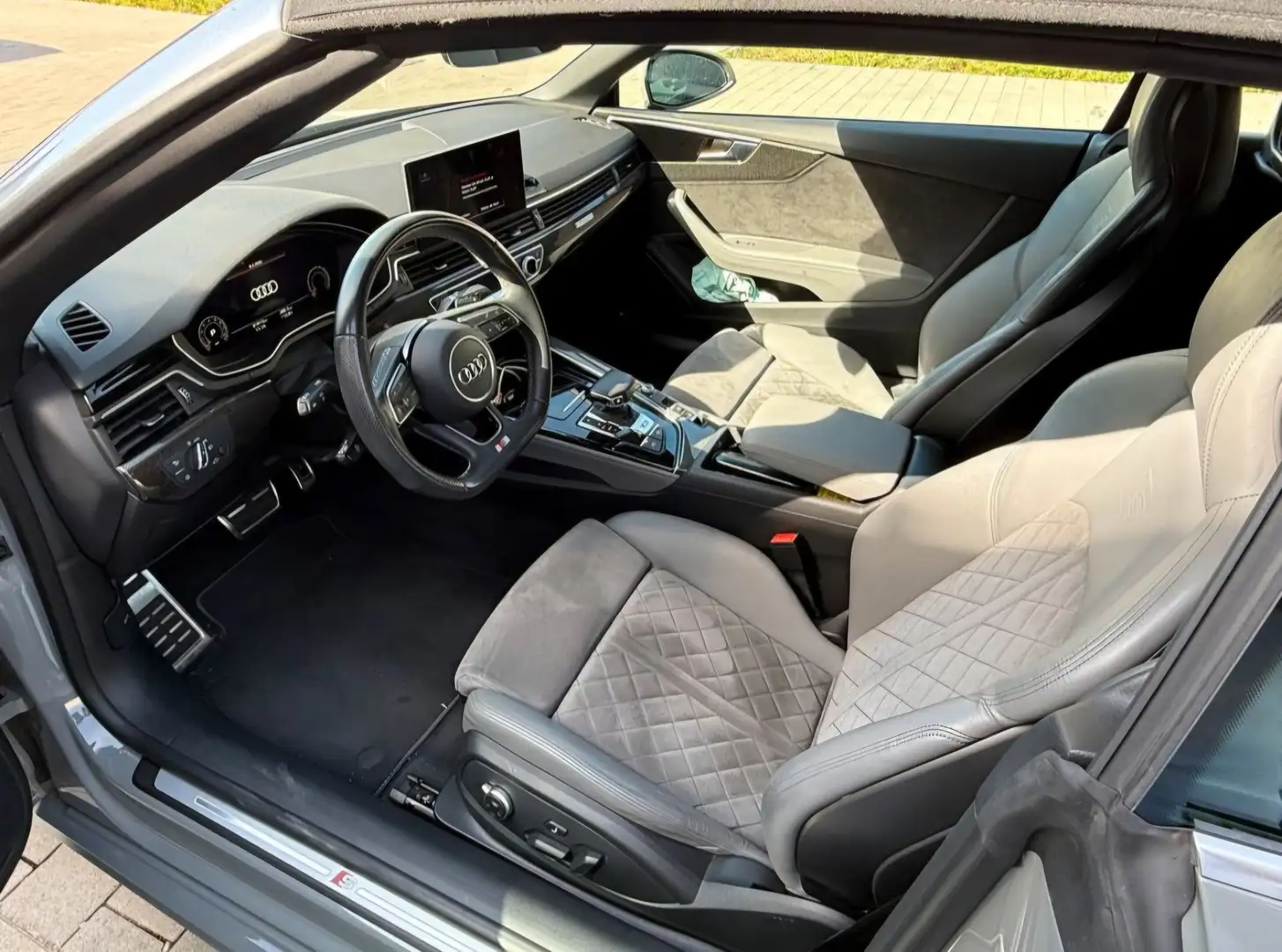 Audi S5 Cabrio TFSI quattro tiptronic Sport+Massagesitze Gris - 2