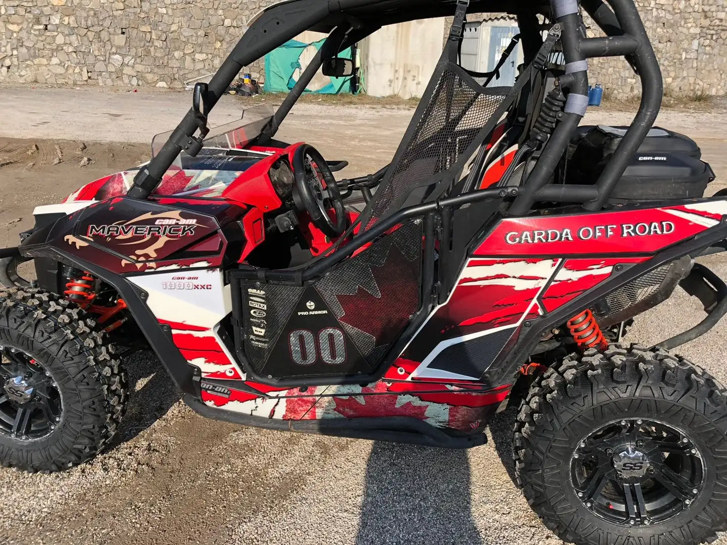 Can-Am Maverick 1000 XXC Roşu - 2
