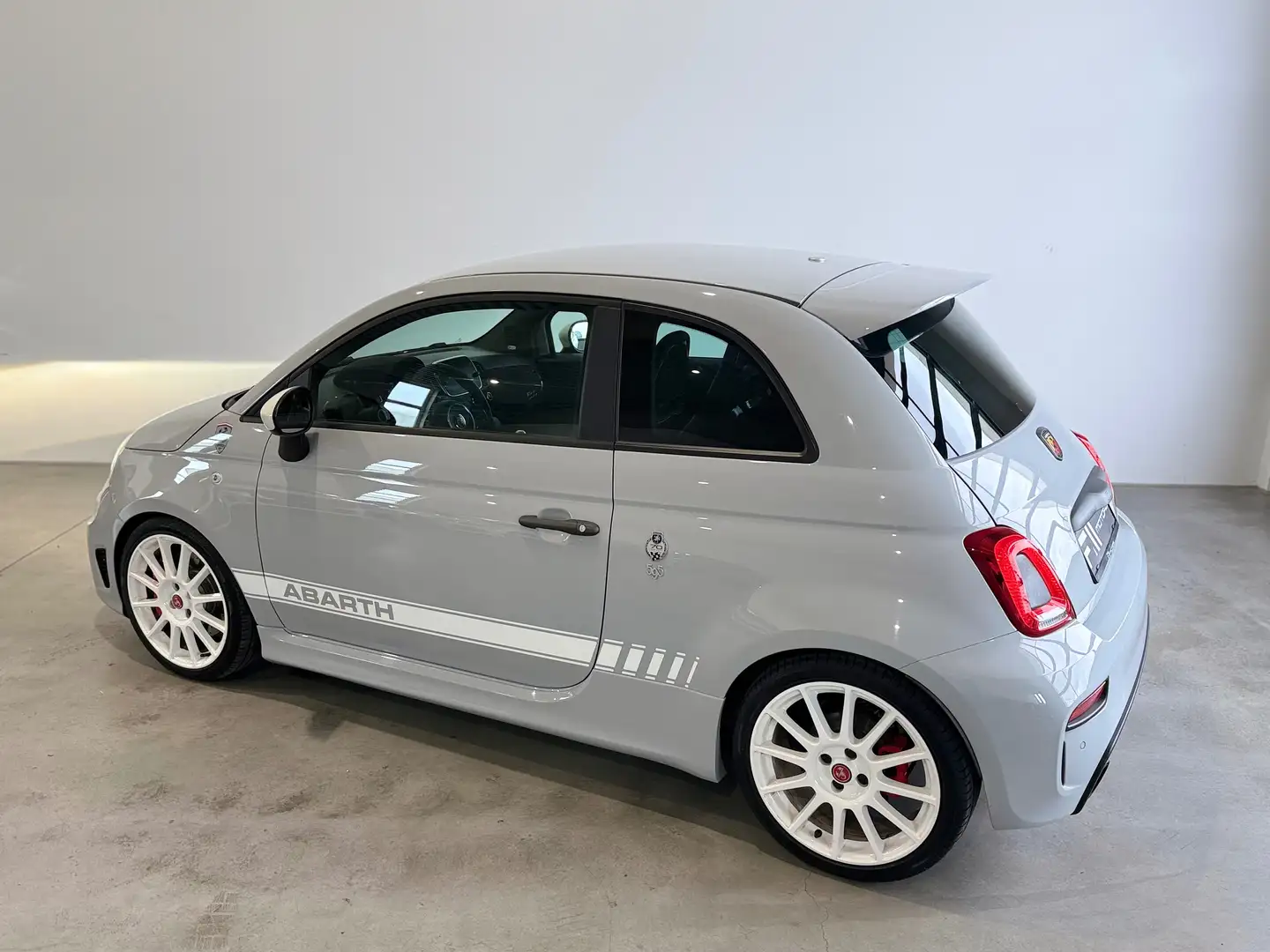 Abarth 500 595 esseesse,AKRAPOVIC,CARBON SCHALE,KLAPPENSTEUERUNG,APPLE CARPLAY,GEWINDEFAHRWERK Grau - 2