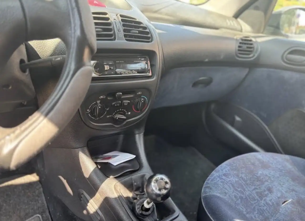 Peugeot 206 5p 1.1 XR, foto 10