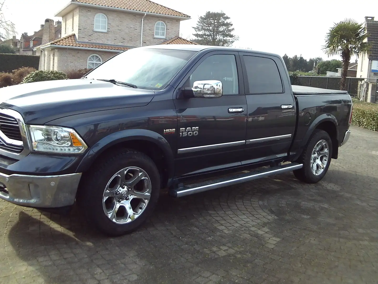 Dodge RAM 500 HEMI 5.7 DUB.CABINE MET LPI GAS.FULL OPTIE.. Zwart - 1