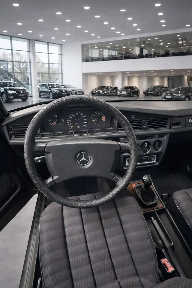 Mercedes-Benz 190 E, foto 6