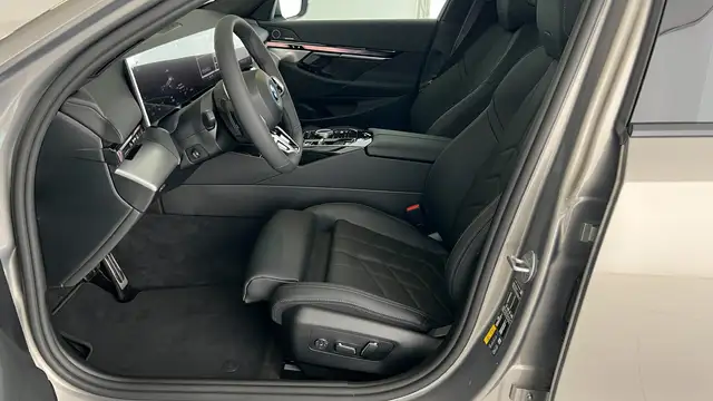 BMW i5 xDrive40 Ansicht 14