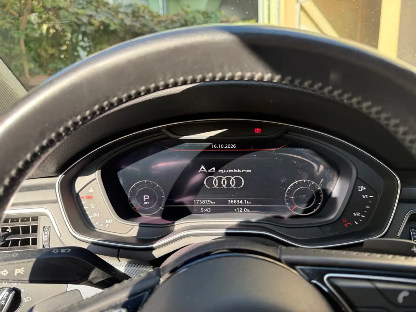 Audi A4 A4 2,0 TDI quattro S-tronic Grau - 2