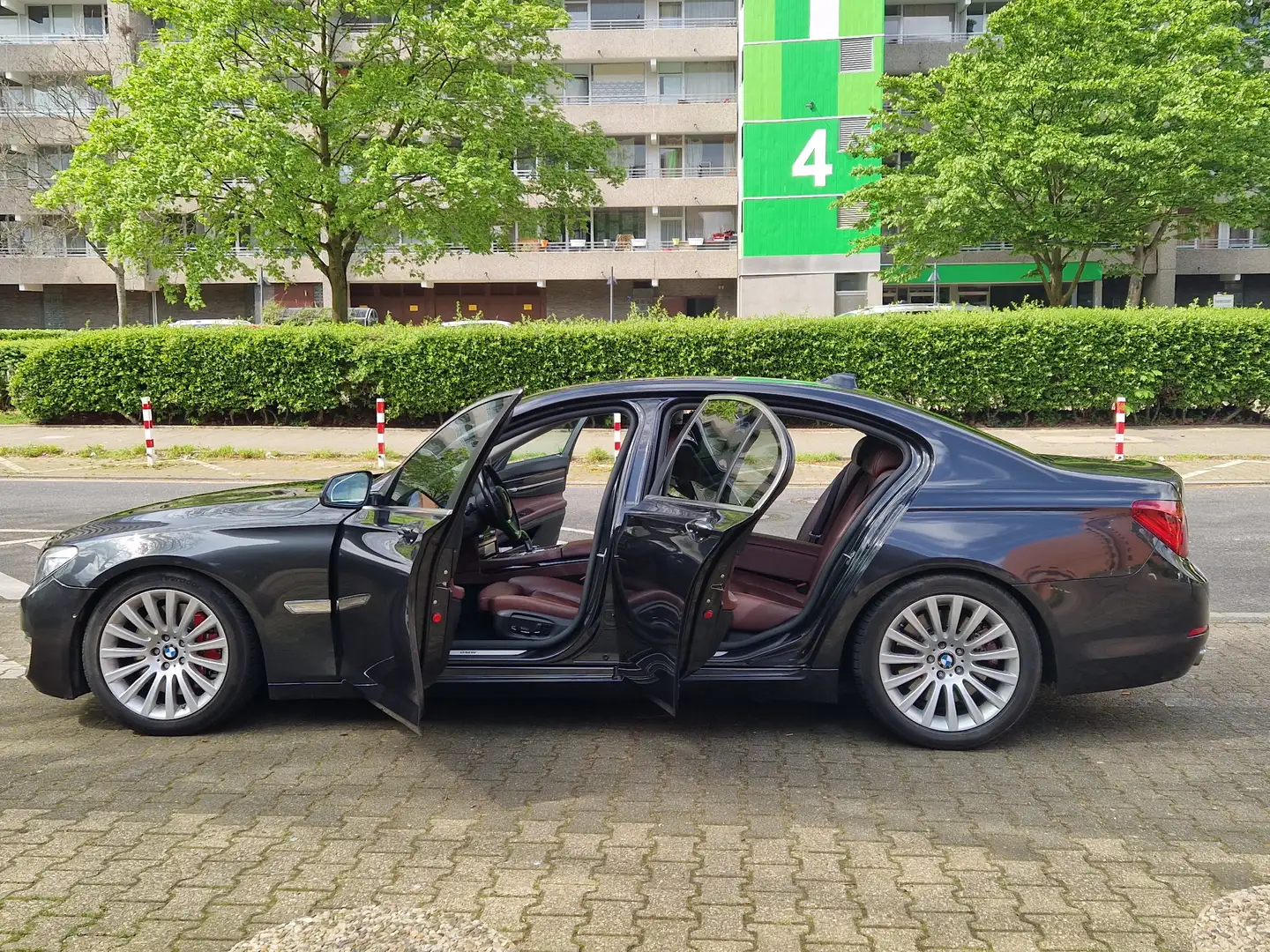 BMW 750 750xdrive - 2