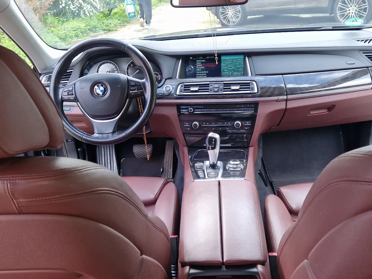 BMW 750 750xdrive - 1