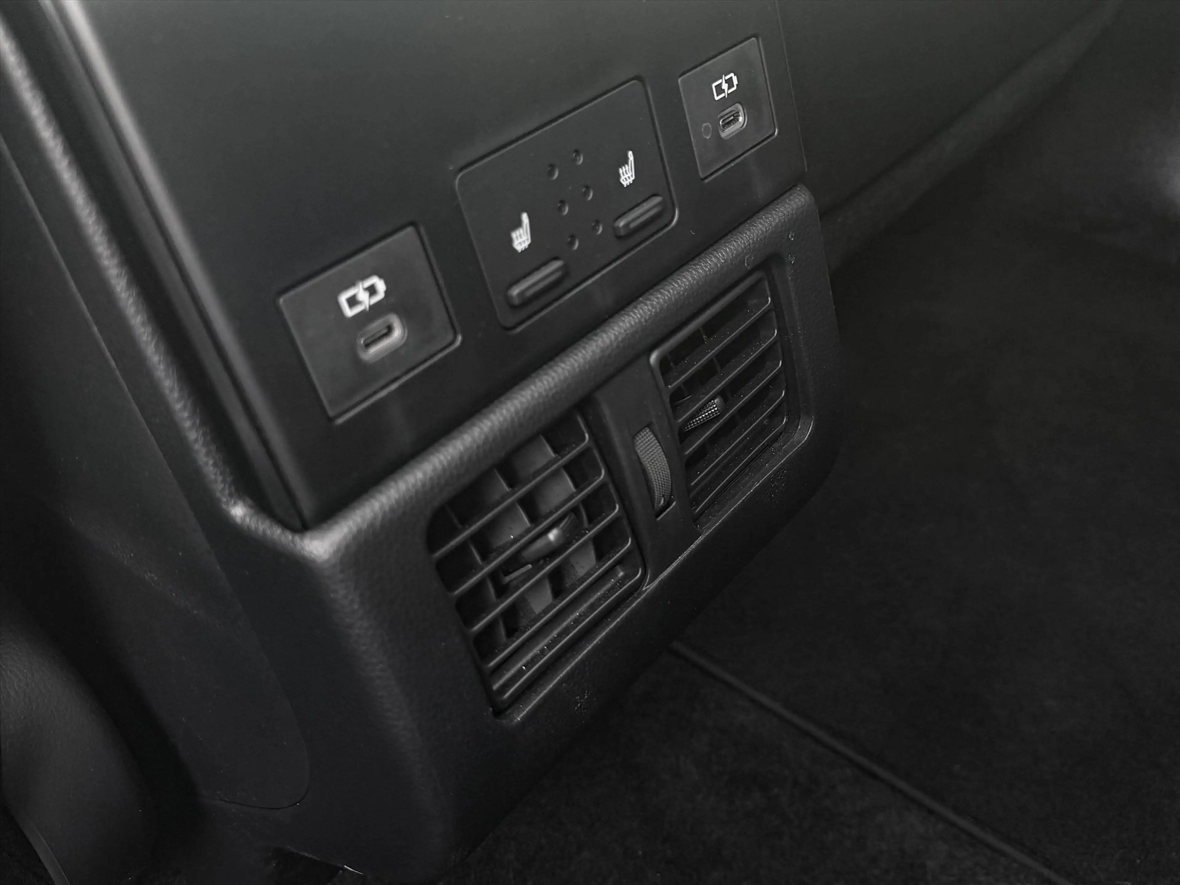Subaru Solterra 71,4 kWh 218pk AWD Sky Package | 1e eigenaar | 8 j — photo 34