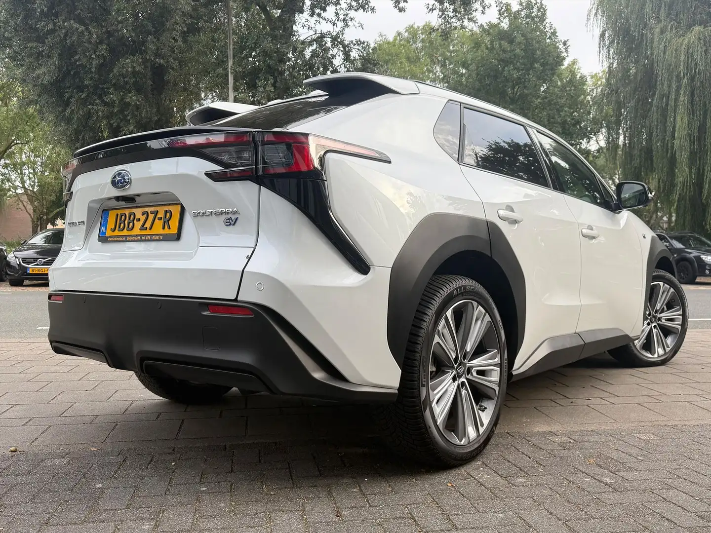 Subaru Solterra 71,4 kWh 218pk AWD Sky Package | 1e eigenaar | 8 j Wit - 2