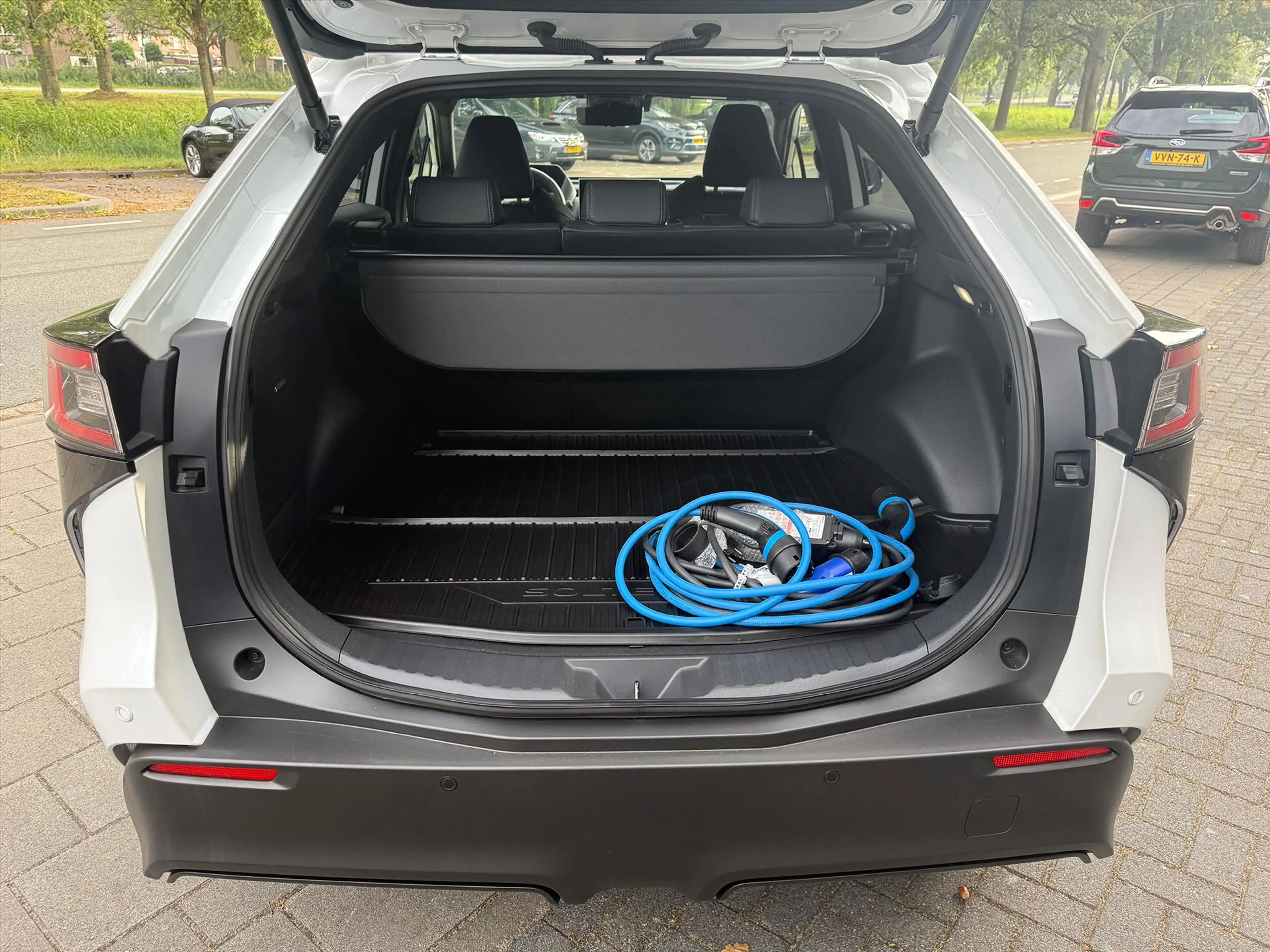 Subaru Solterra 71,4 kWh 218pk AWD Sky Package | 1e eigenaar | 8 j — photo 12