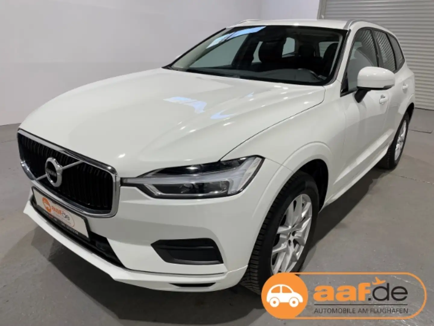 Volvo XC60 T4 Momentum Automatik EU6d-T ACC LED Navi SHZ Biały - 1