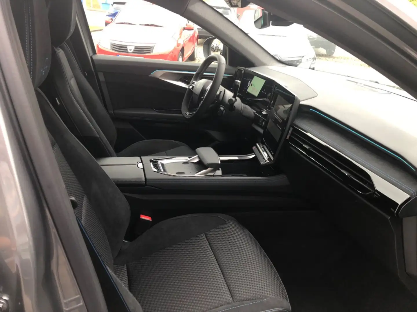 Renault Austral Mild Hybrid 160 Iconic Esprit Alpine Aut Grau - 2