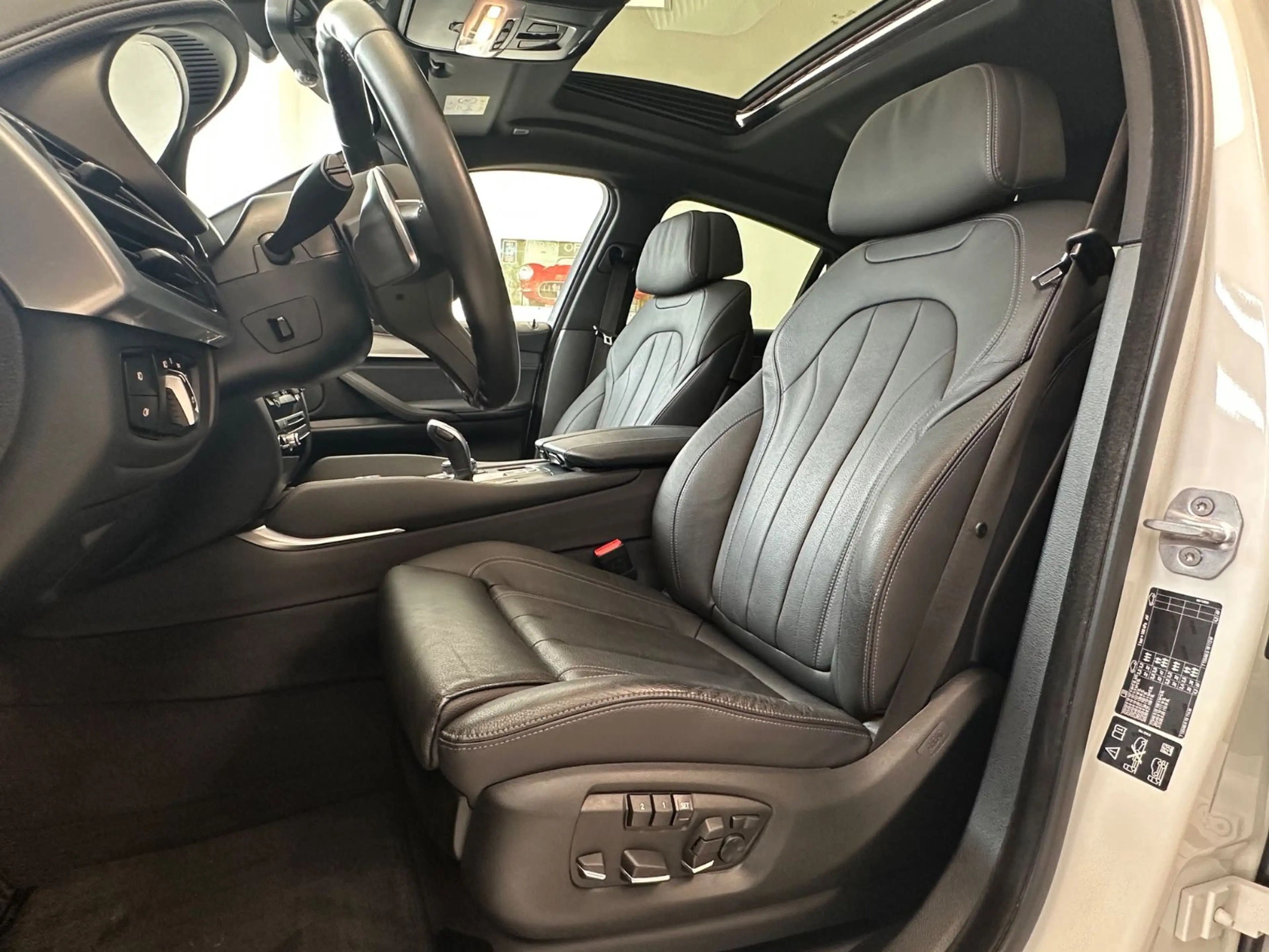 BMW X6 xDrive 30d M Sport Paket, Leder, Schiebedach — photo 10